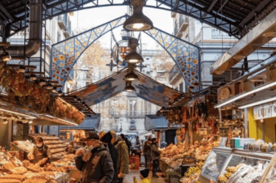 Barcelona Walking Tour Old Town's Hidden Gems - Discover the Vibrant Heart of Barcelona at Plaça Catalunya