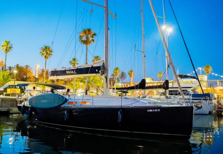 Barcelona:Private Sailing excursion along the coast + brunch - Start at Port Olímpic with a Private Sailing Boat