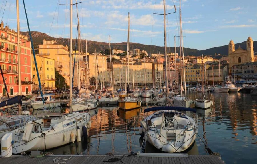 Bastia: Express Walk with a Local in 60 minutes - Starting Point in Front of the Tourism Office