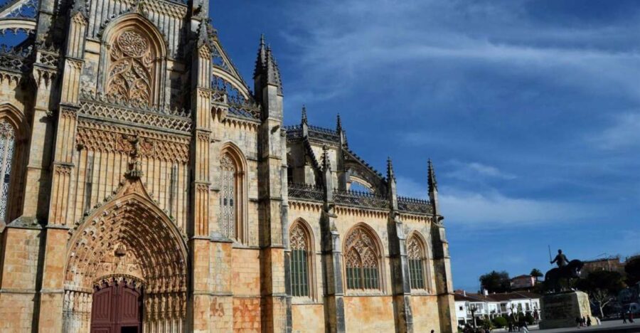 Batalha Monastery: Private Tour - Discovering the Magnificence of Batalha Monastery’s Architecture