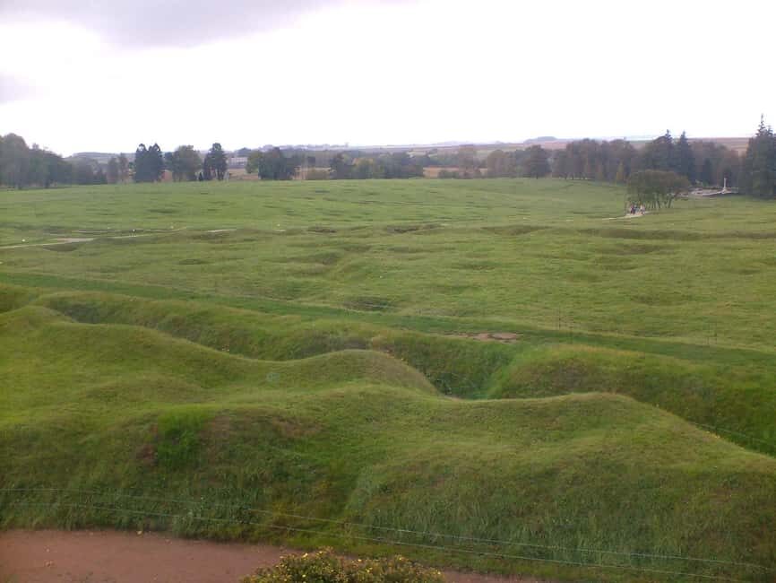 Battle of the Somme WWI Battlefield from Amiens - Visiting Original Trenches and the Beaumont Hamel Visitor Center