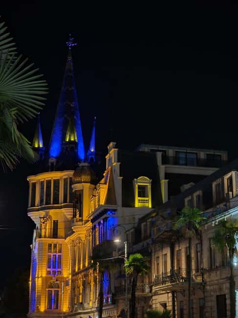 Batumi: Evening Walking Tour - Visiting Batumi Port and the Ali and Nino Monument