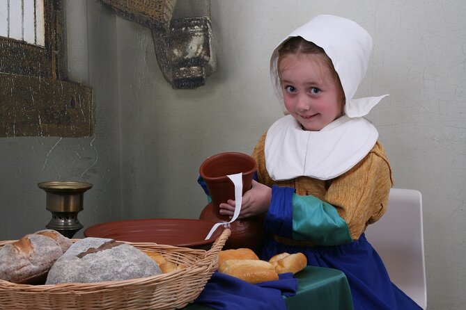 Become a Dutch Art Piece Photo Shoot in Amsterdam - Single Portrait - The Museumphoto Studio in Amsterdam