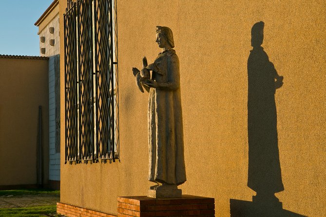 Belém District and the Salazar Dictatorship Legacy - Private Walking Tour - Jeronimos Monastery and Its Mystical Facade