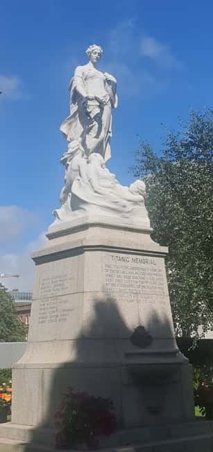 Belfast Eclectic Walking Experience Along The Marti Way - Exploring Belfast’s Iconic Landmarks