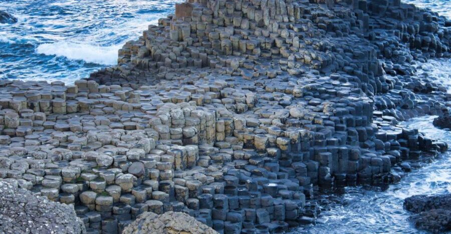 Belfast & Giant's Causeway: 2-Day Rail Tour from Dublin - Visiting the Giants Causeway: Natural Beauty and Photo Stops