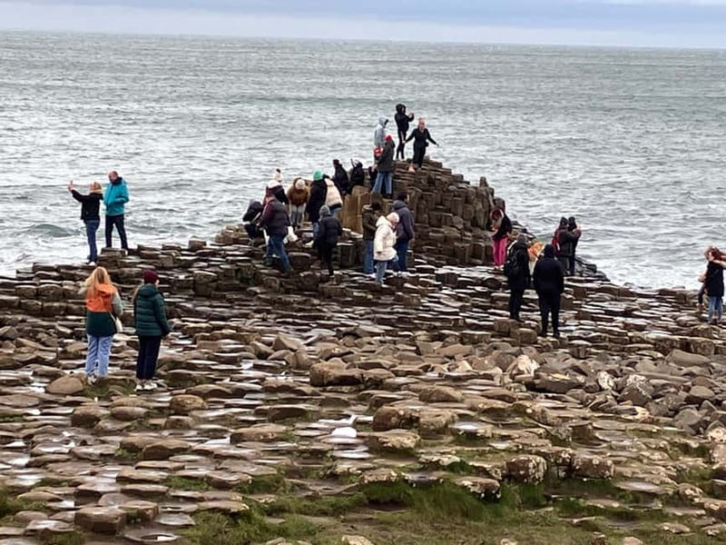 Belfast:Giant's Causeway private tour with accreditted guide - Portaneevy Viewpoint and Carrick-a-Rede Rope Bridge