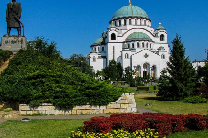 Belgrade Big Tour: Top Attractions and Belgrade Neighborhoods - Iconic Statue of the Pobednik and Fortress Landmarks