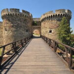 Belgrade: Guided City Highlights Tour - Meeting in the Heart of the City at Republic Square