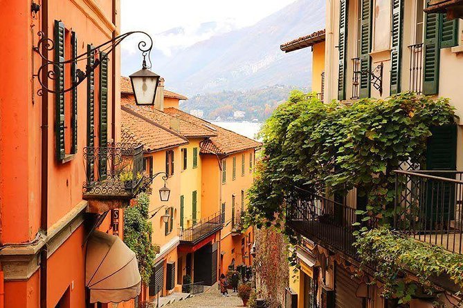 Bellagio & Varenna, Lake Como, private guided tour - Discovering the Charm of Varenna’s Town Center