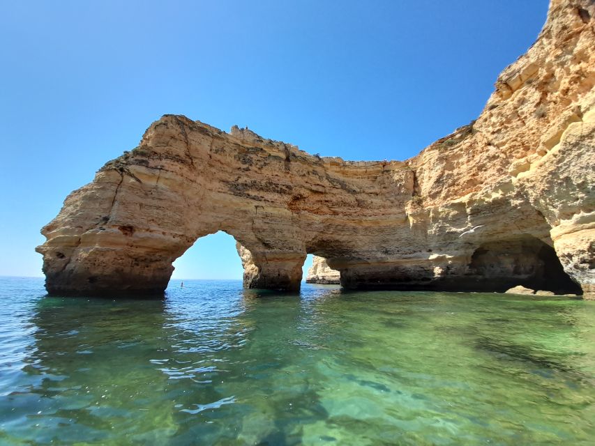 Benagil: Sunrise or Sunset Sea Kayak Tour - The Meeting Point and How to Find Your Guide