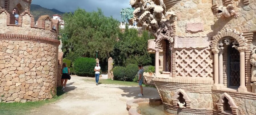 Benalmadena: Colomares Castle Tour with Entry Ticket - Discover the Architectural Diversity of Colomares Castle