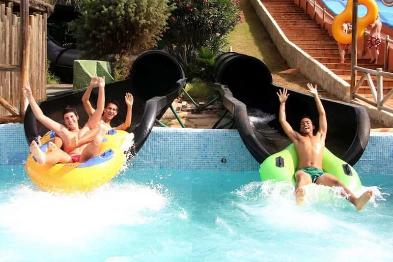 Benidorm: Aqualandia Entry w/Optional Mundomar Combo Ticket - Food Options and Park Amenities for a Comfortable Day