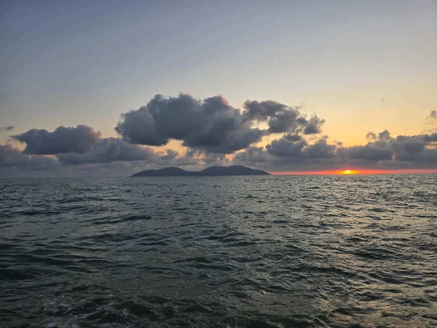 Berat: Private Sunset Tour with Wine and Fruits - Authentic Berat Sunset with Scenic Views