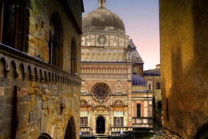 Bergamo: 2.5-hour private walking tour of the Upper Town - Starting at Piazza Mercato delle Scarpe: The Meeting Point
