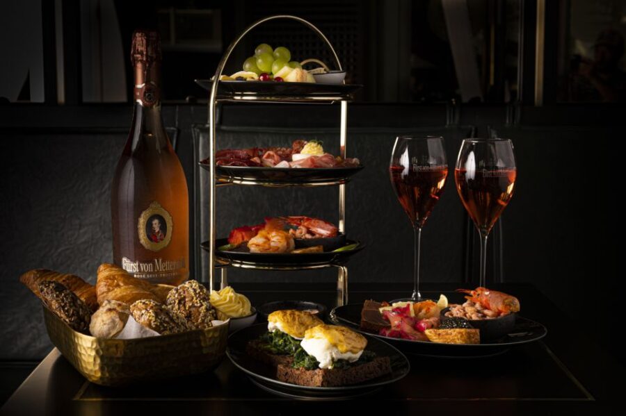 Berlin: Breakfast at Café Wintergarten - Starting Your Day with a Choice of Three Menu Options