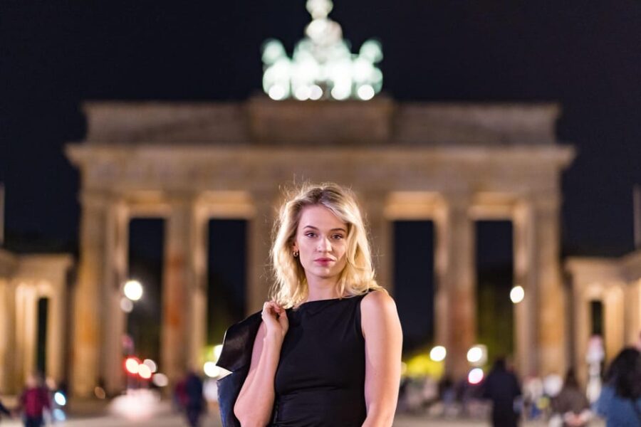 Berlin by Night: Private Photoshoot at Illuminated Cityscape - Meeting Point and Logistics at the Rekonstruktion des Sanchi-Tores