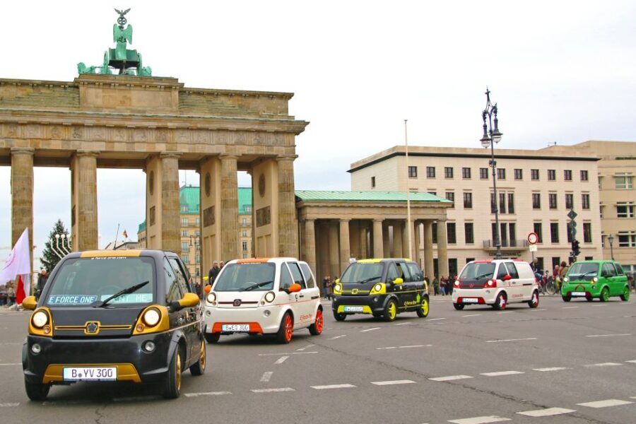 Berlin: E-Trabi City Tour - Starting Point at TrabiWorld in Berlin
