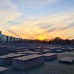 Berlin: Explore Berlins history on a guided walking tour - Exploring the Berlin Wall and Cold War Sites