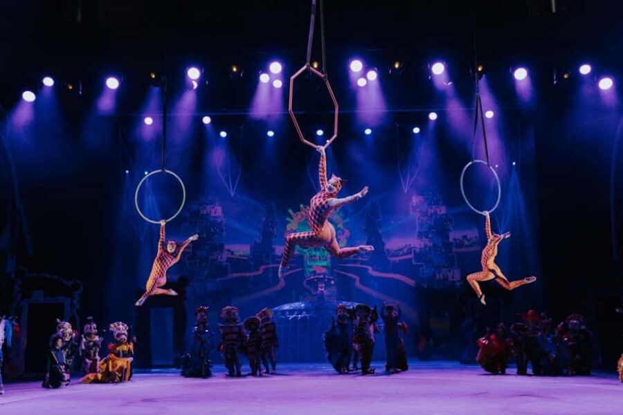 Berlin: Frida & Frida Young Show at Friedrichstadt-Palast - The Unique Story Behind Frida & Frida Young Show