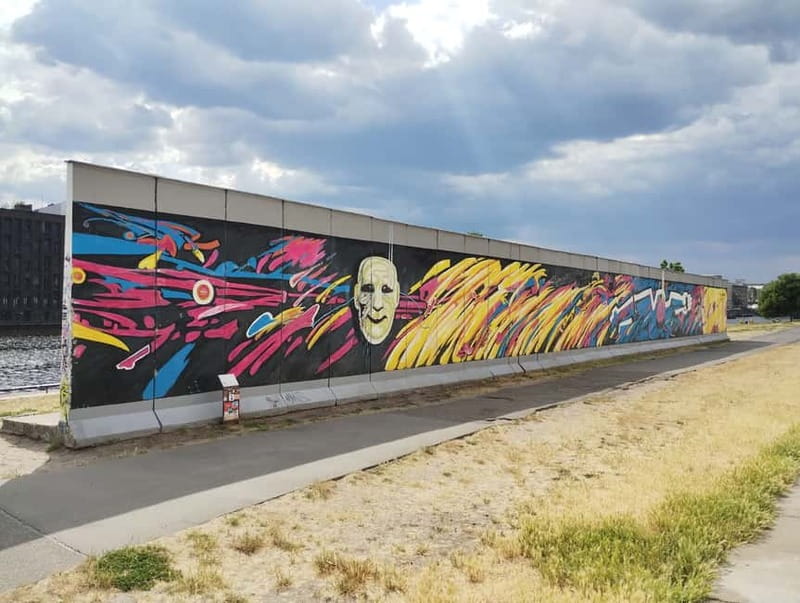 Berlin Friedrichshain: Urban Walk of Grit and Gentrification - The Friedrichshain Neighborhood: From Industrial Roots to Cultural Hotspot