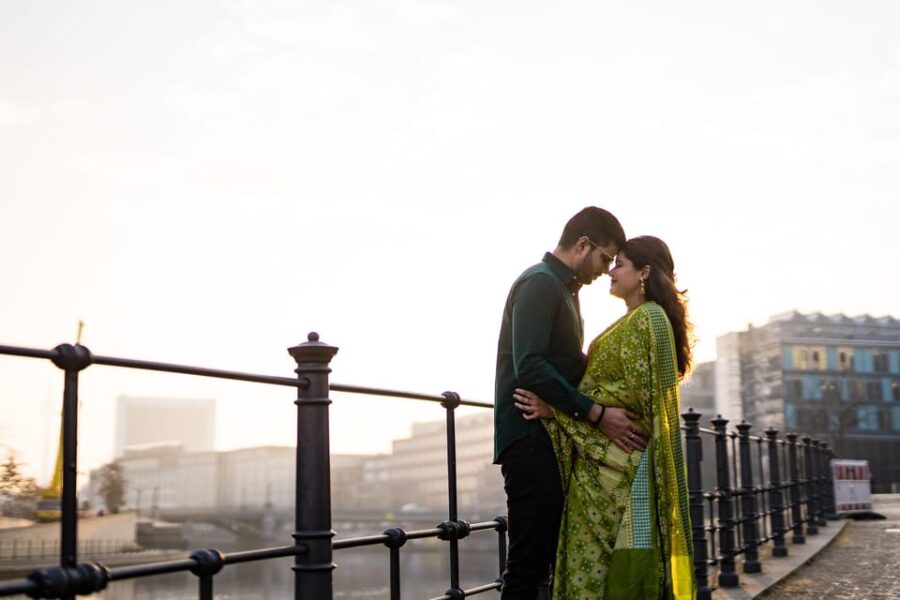 Berlin Love Story: Surprise Proposal Photography Session - Personalized Planning for a Flawless Surprise