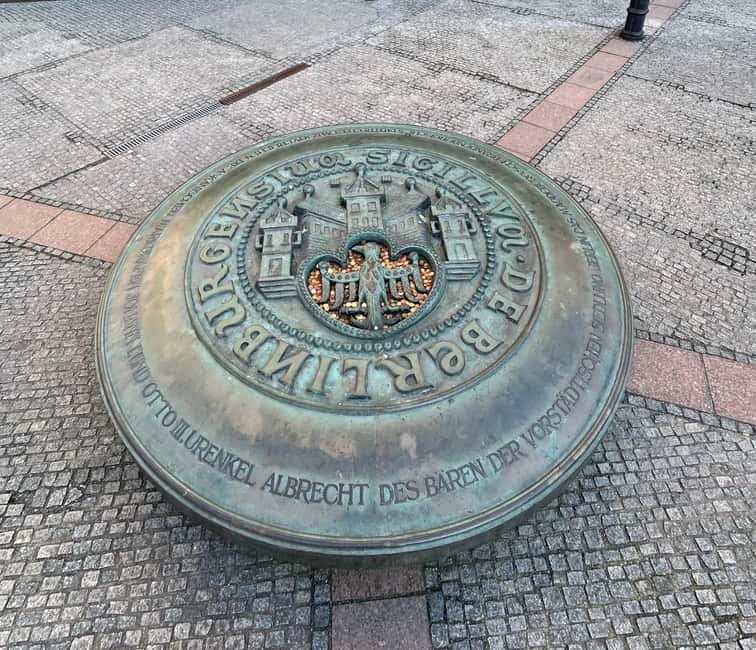 Berlin Mitte: City tour legends from medieval Berlin - From the Nikolai Quarter to the Oldest Bridge