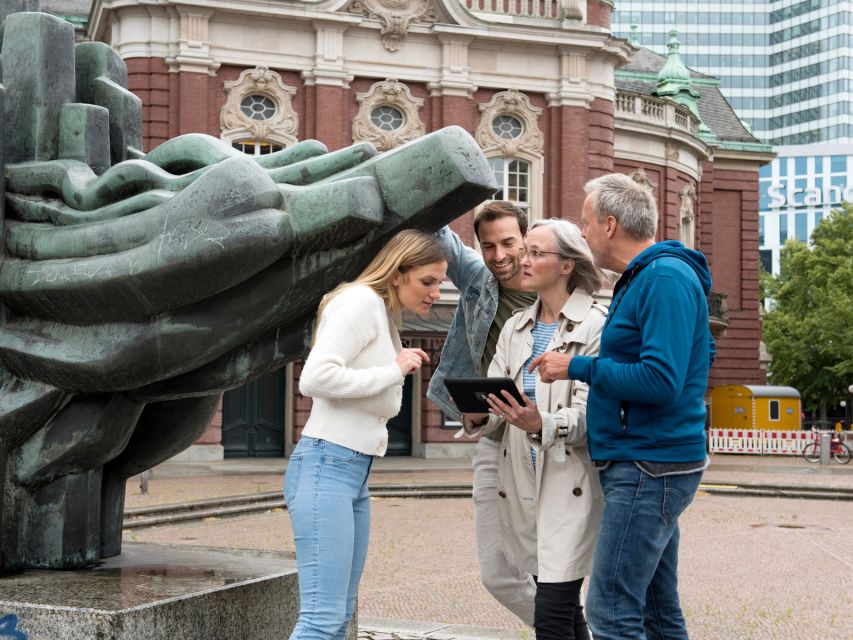 Berlin: Outdoor Escape Game Mitte - The Berlin Streets as Your Escape Room