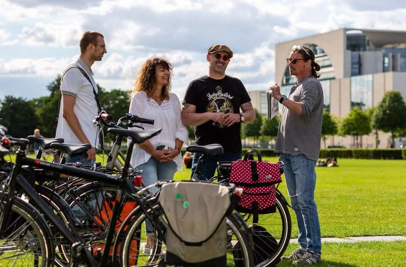 Berlin: private Bike Tour Through City Center - Starting Point and Tour Duration