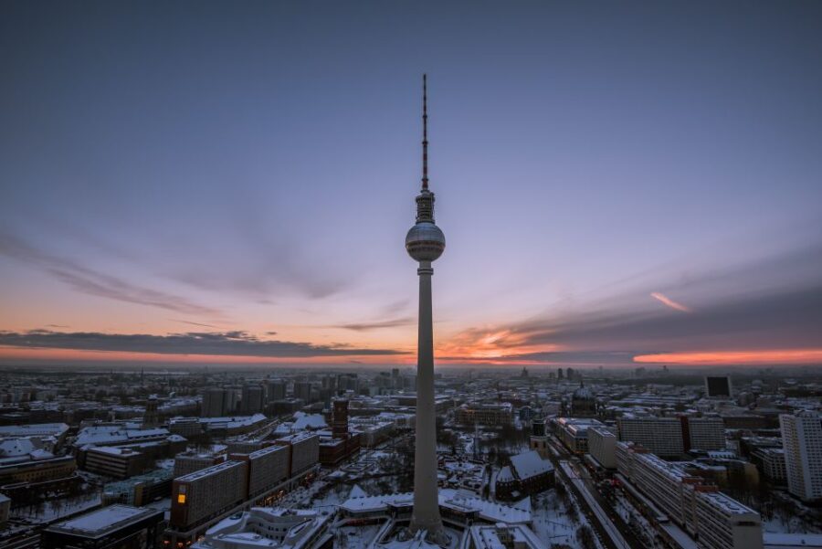 Berlin: Private Guided Tour of the Main Sights - Comfortable and Well-Equipped Transportation