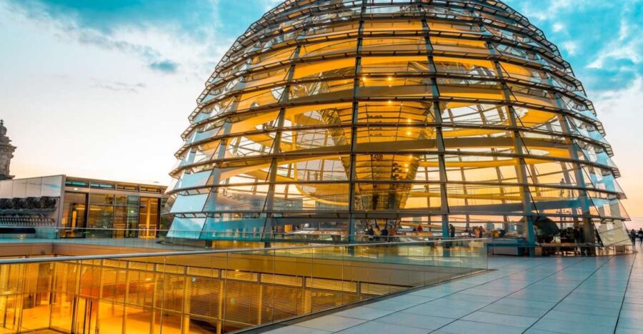 Berlin: Private Reichstag and Glass Dome Tour - Starting Point at the Academy of Arts on Pariser Platz