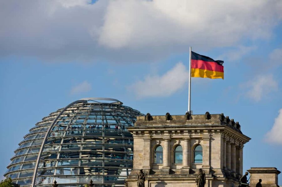 Berlin: Reichstag & Holocaust Memorial Walking Tour - The Significance of the Glass Dome