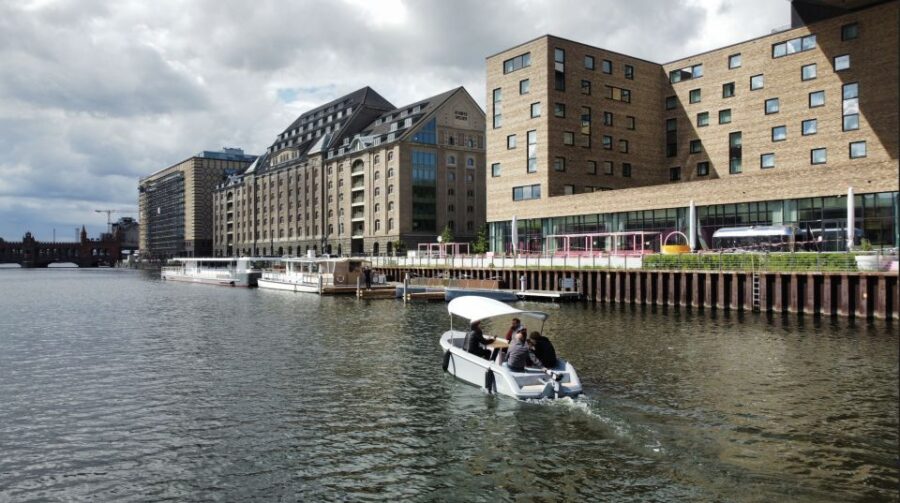 Berlin: Self-Drive Boat Tour - Navigating the Spree River: What You Will See