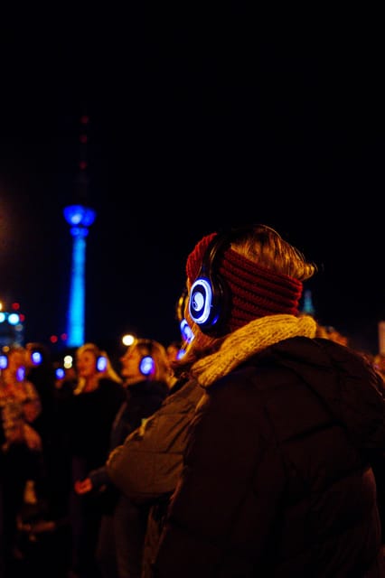 Berlin: Walk and Dance Silent Disco Tour with 80s / 90s - Starting Point at Unter den Linden and Meeting Details
