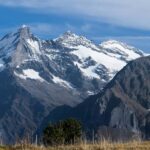 Bern: City Tour with Chocolate Fondue Experience - Exploring Bern’s Historic Old Town on Foot