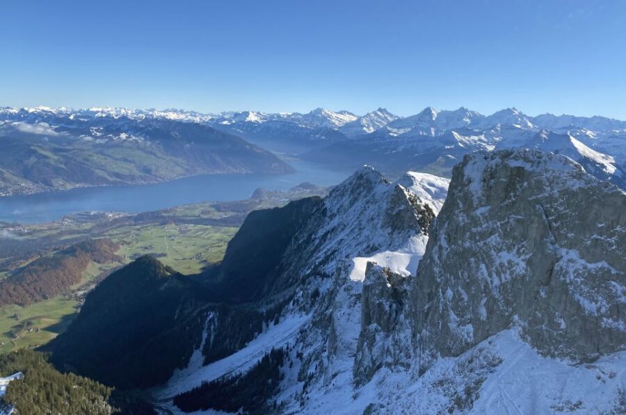 Bern: Mountain & Lake Helicopter Flight for 2 or 3 People - The Scenic Route: Lake Thun, Castles, and Swiss Alps