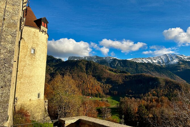 Bern Private Tour - Gruyères , Cheese, and Lavaux's UNESCO Wine - Exploring the Medieval Charm of Gruyères Castle