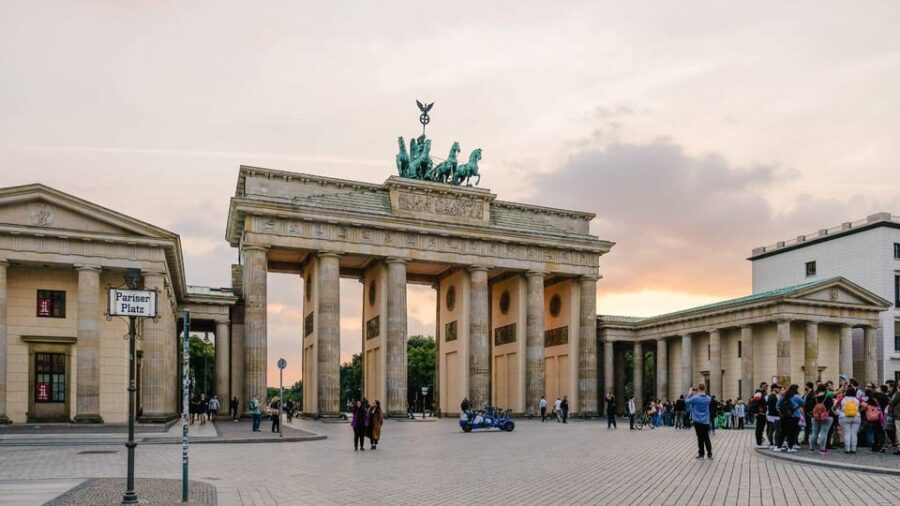 Best of Berlin: Private Walking Tour with a Local - Discover Berlin’s Iconic Landmarks with a Local