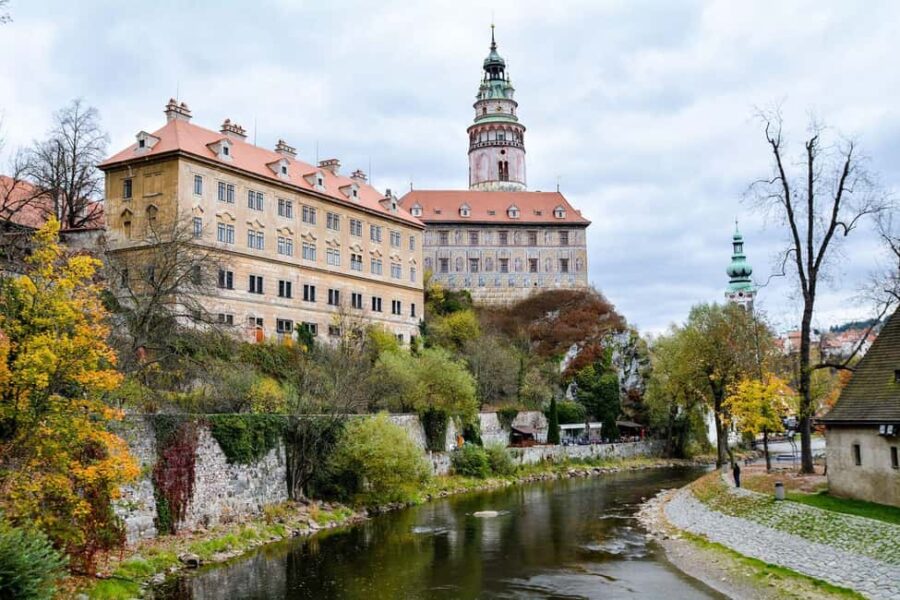 Best of Cesky Krumlov Walk Tour with a Professional Guide - Exploring Cesky Krumlov’s Medieval Streets and Central Square