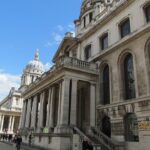 Best of Greenwich Private Day Tour - Browsing Greenwich Market for Local Bites and Unique Finds