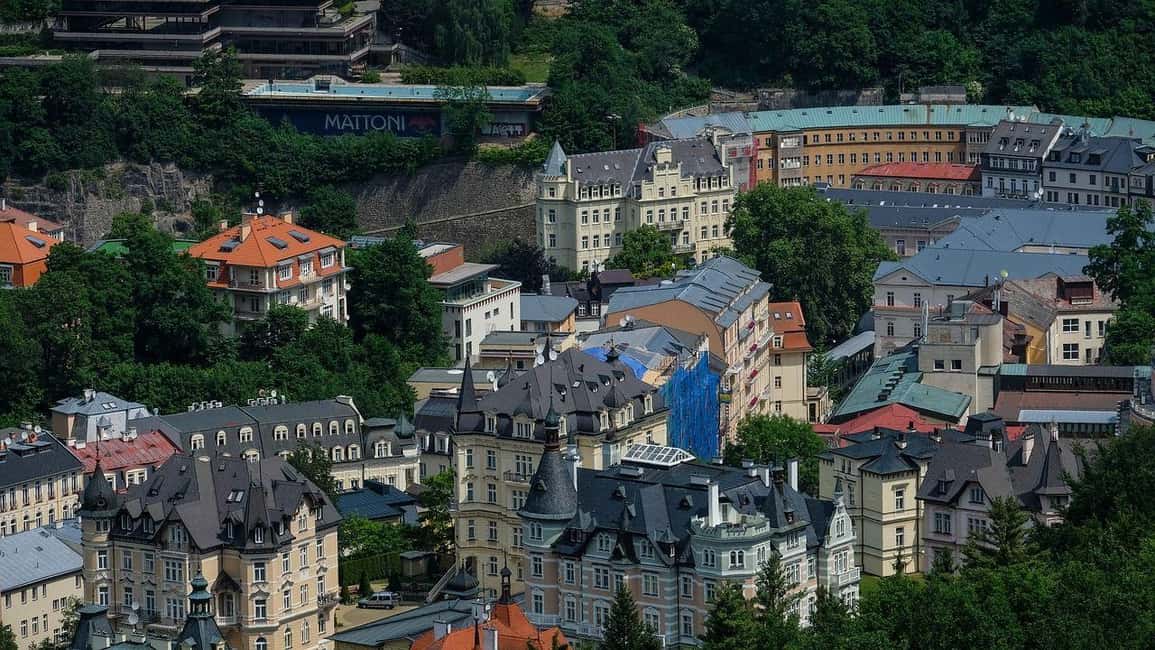 Best of Karlovy Vary Walking Tour with a Professional Guide - Key Points