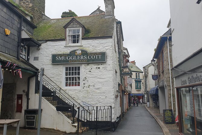 Beyond Paradise TV Show Locations Tour - Exploring the Harbor and Winding Streets of Looe