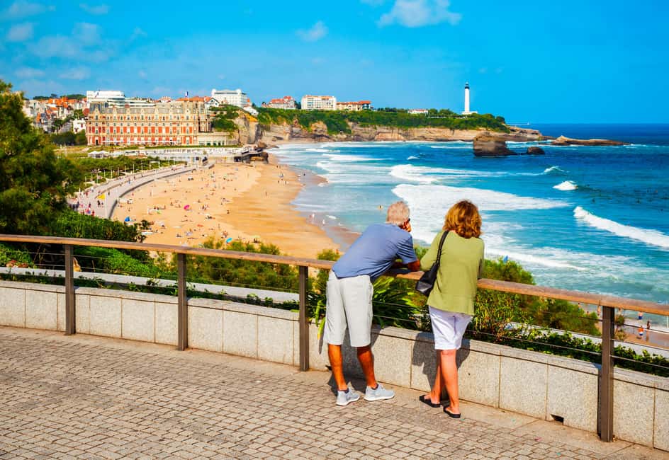 Biarritz: 2-hour Best Intro Walking Tour with a Local - Exploring Biarritz’s Iconic Landmarks