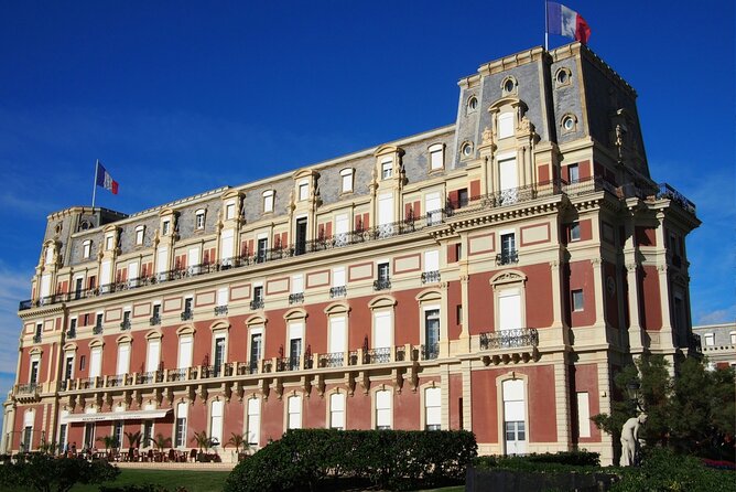 Biarritz Scavenger Hunt and Sights Self-Guided Tour - Navigating Biarritz with the Explorial App