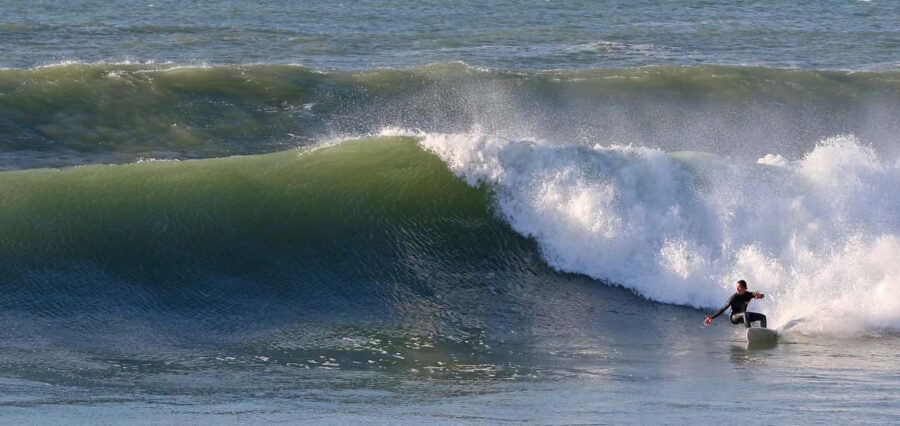 Bidart: Enjoy surfing with experienced and friendly teachers - The Expert and Friendly Guides at Happy Life