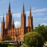 Bike Tour of Frankfurt Top Attractions & Nature with a Guide - Discover the Historic Old Town and Frankfurt Cathedral