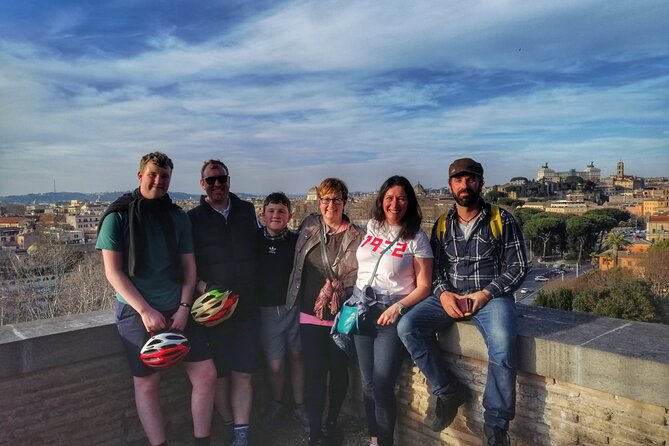Bike Tour: The city in its heart - Scenic Views and Hidden Corners of Rome
