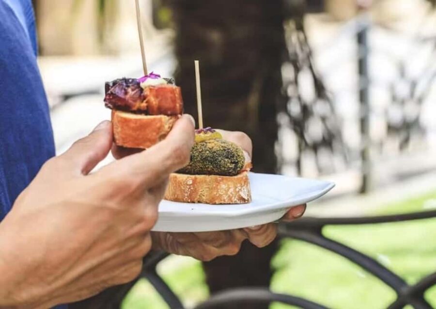 Bilbao : Best Street Food Tour With A Local Guide - Key Points