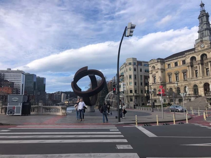 Bilbao: Private walking tour of the old town - Exploring Bilbao’s Seven Streets and Historic Center