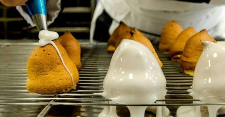 Bisceglie: Private Tour with Typical Sospiro Sweet Tasting - Admiring the Norman Tower and Angevin Castle Ruins